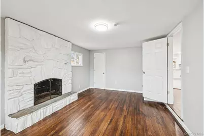 1354 Brooklyn Boulevard, Bay Shore, NY 11706 - Photo 7