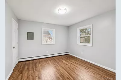 1354 Brooklyn Boulevard, Bay Shore, NY 11706 - Photo 23