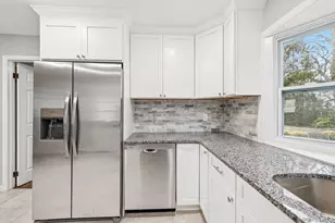 1354 Brooklyn Blvd, Bay Shore, NY 11706 - Photo 19