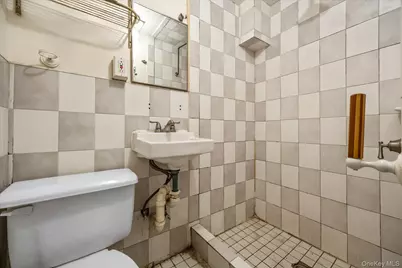 1537 144th Street, Whitestone, NY 11357 - Photo 35