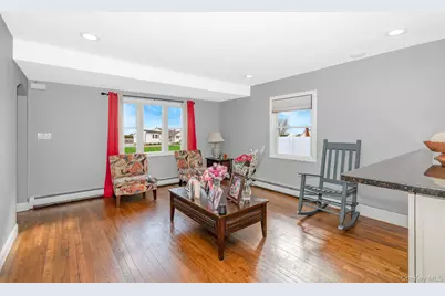 22 Francine Drive N, Massapequa, NY 11758 - Photo 5