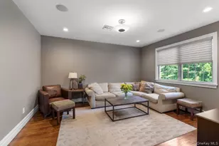 9 Ronwood Rd, Chestnut Ridge, NY 10977 - Photo 11