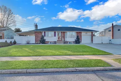 14 Lisa Drive, Deer Park, NY 11729 - Photo 3