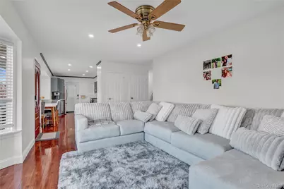 14 Lisa Drive, Deer Park, NY 11729 - Photo 9