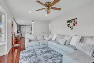 14 Lisa Dr, Deer Park, NY 11729 - Photo 9