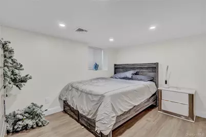 14 Lisa Drive, Deer Park, NY 11729 - Photo 23