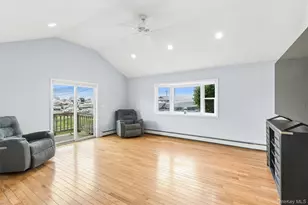 276 Hudson Ave, Freeport, NY 11520 - Photo 5