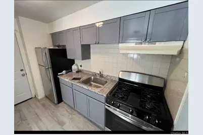 16 Knowles St #1st Floor, Yonkers, NY 10705 - Photo 3