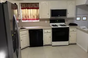 162 Rolling St, Malverne, NY 11565 - Photo 7