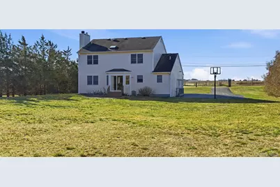 5750 Aldrich Lane, Mattituck, NY 11952 - Photo 17