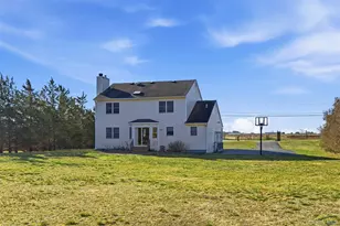 5750 Aldrich Ln, Mattituck, NY 11952 - Photo 17