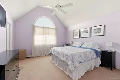 5750 Aldrich Lane, Mattituck, NY 11952 - Photo 11