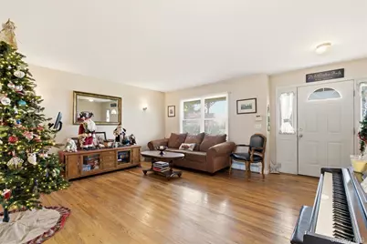 5750 Aldrich Lane, Mattituck, NY 11952 - Photo 3