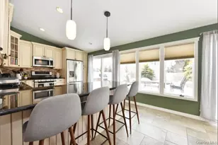 320 Roosevelt Ave, Massapequa Park, NY 11762 - Photo 15