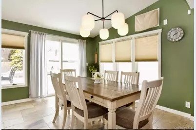 320 Roosevelt Avenue, Massapequa Park, NY 11762 - Photo 11