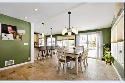 320 Roosevelt Avenue, Massapequa Park, NY 11762 - Photo 13