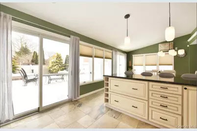 320 Roosevelt Avenue, Massapequa Park, NY 11762 - Photo 17