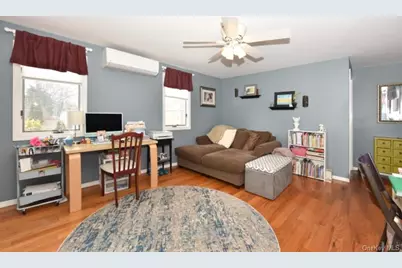 320 Roosevelt Avenue, Massapequa Park, NY 11762 - Photo 19