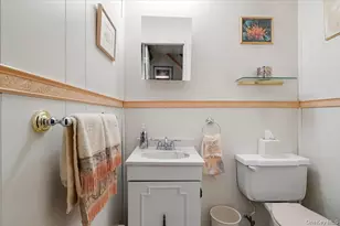 513 Starlight Dr, Shirley, NY 11967 - Photo 15