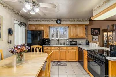 513 Starlight Drive, Shirley, NY 11967 - Photo 11