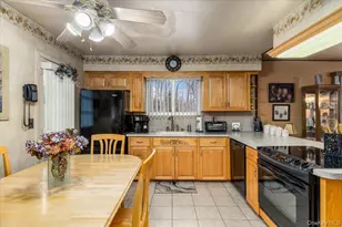 513 Starlight Dr, Shirley, NY 11967 - Photo 11