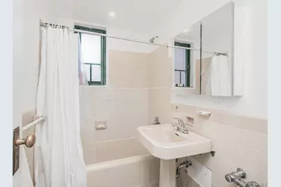 1510 Unionport Road #ME, Bronx, NY 10462 - Photo 9