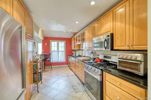 7 Birkdale Ct, Poughkeepsie, NY 12603 - Photo 3