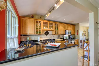 7 Birkdale Court, Poughkeepsie, NY 12603 - Photo 5