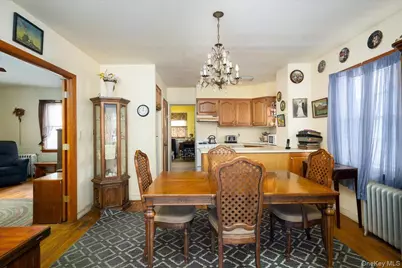 21 Cornell Street, Williston Park, NY 11596 - Photo 9