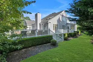 17 Evergreen Cir, Manhasset, NY 11030 - Photo 23