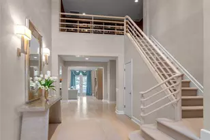 17 Evergreen Cir, Manhasset, NY 11030 - Photo 3