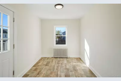 470 Miller Avenue, Freeport, NY 11520 - Photo 7