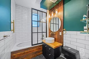 25-25 Newtown Ave, Astoria, NY 11102 - Photo 13