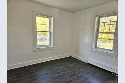 51 Estrada Road, Woodbury, NY 10917 - Photo 11