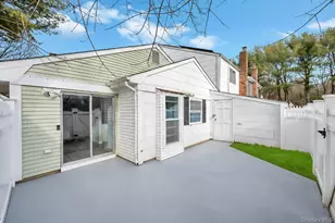 65 Federal Ln, Coram, NY 11727 - Photo 25