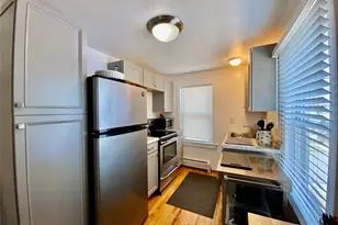 880 Wiggins St, Greenport, NY 11944 - Photo 5