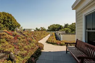 225 Stanley Ave, Mamaroneck, NY 10543 - Photo 17