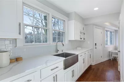 25 Roxbury Road, Scarsdale, NY 10583 - Photo 13