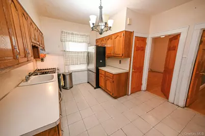 7839 82nd Street, Glendale, NY 11385 - Photo 19