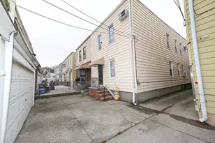 78-39 82nd St, Glendale, NY 11385 - Photo 5