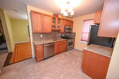 7839 82nd Street, Glendale, NY 11385 - Photo 35