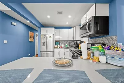 229-24 Edgewood Avenue, Springfield Gardens, NY 11413 - Photo 17