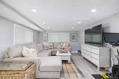 2 Meadowlark Lane, Huntington, NY 11743 - Photo 21