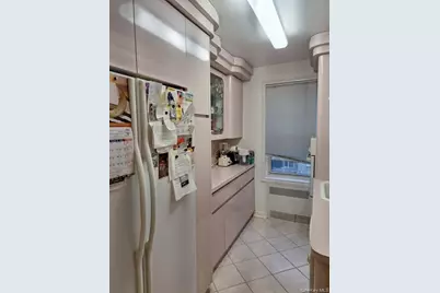 250 Central Avenue #E218, Lawrence, NY 11559 - Photo 9