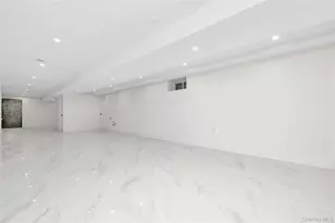 145-21 Guy R Brewer Blvd, Springfield Gardens, NY 11434 - Photo 23