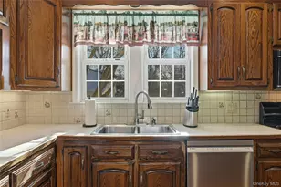 13 Walnut St, Glen Head, NY 11545 - Photo 25