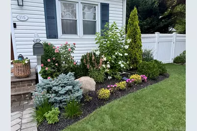 115 Academy Street, Bayport, NY 11705 - Photo 3