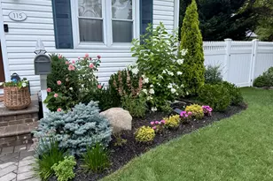 115 Academy St, Bayport, NY 11705 - Photo 3