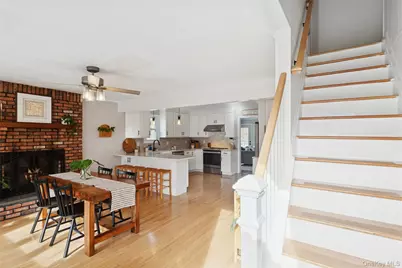 115 Academy Street, Bayport, NY 11705 - Photo 17