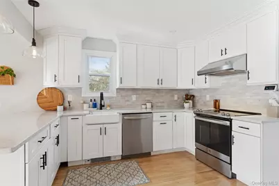 115 Academy Street, Bayport, NY 11705 - Photo 9